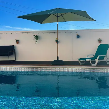 Sunny With Pool & View - 5 Min